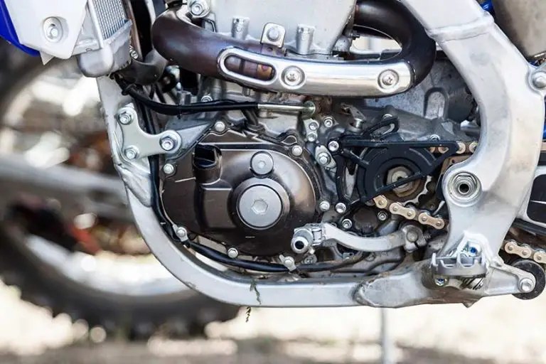 How to Downshift on a Dirt Bike Safely With or Without Clutch Dirt